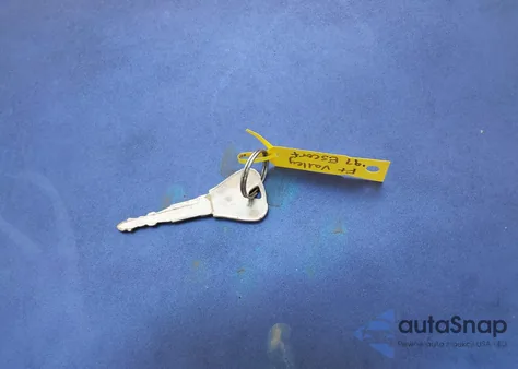 1997 Ford Escort Lx z USA, uszkodzony, nr VIN 3FALP15P1VR145288